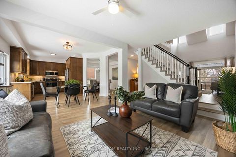 Photo 11 at 140 Vipond Road, Brooklin, Whitby