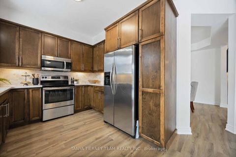 Photo 17 at 140 Vipond Road, Brooklin, Whitby