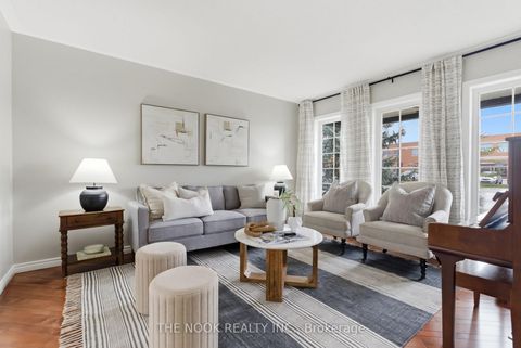 Photo 7 at 22 Selkirk Drive, Brooklin, Whitby