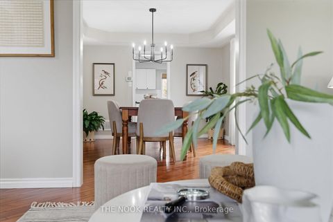 Photo 10 at 22 Selkirk Drive, Brooklin, Whitby