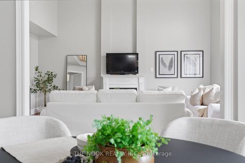 Photo 17 at 22 Selkirk Drive, Brooklin, Whitby