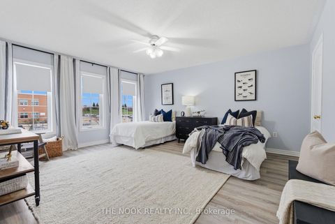 Photo 37 at 22 Selkirk Drive, Brooklin, Whitby