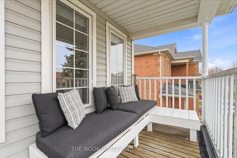 Photo 43 at 22 Selkirk Drive, Brooklin, Whitby