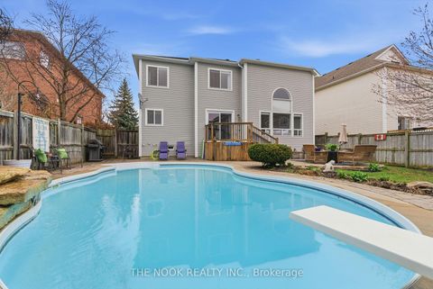 Photo 44 at 22 Selkirk Drive, Brooklin, Whitby