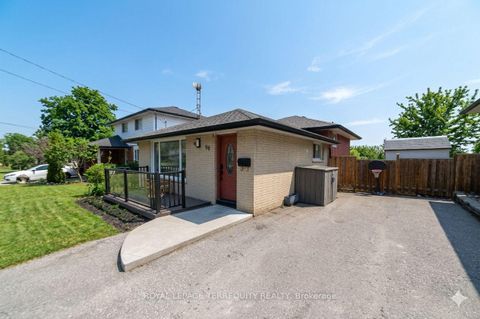 Photo 1 at 90 Keewatin Street S, Donevan, Oshawa