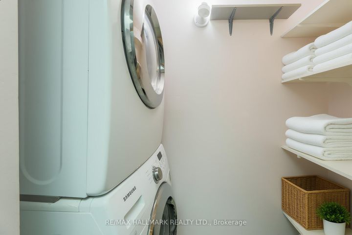 Photo 12 at 1001 - 5 Greystone Walk Drive, Kennedy Park, Toronto