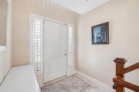 Photo 2 at 5 - 8909 BATHURST Street, South Richvale, Richmond Hill