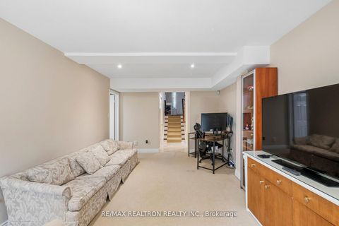 Photo 37 at 5 - 8909 BATHURST Street, South Richvale, Richmond Hill