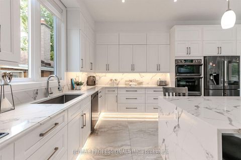 Photo 25 at 4 Dunrobin Drive, Rosethorn, Toronto