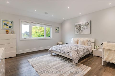 Photo 28 at 4 Dunrobin Drive, Rosethorn, Toronto