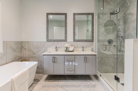 Photo 30 at 4 Dunrobin Drive, Rosethorn, Toronto