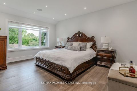 Photo 35 at 4 Dunrobin Drive, Rosethorn, Toronto