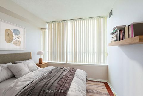 Photo 8 at 525 - 3 Greystone Walk Drive, Kennedy Park, Toronto