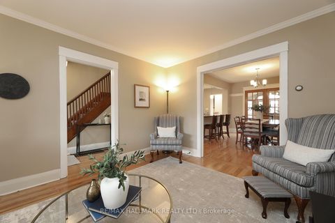 Photo 7 at 274 Wolverleigh Boulevard, Danforth, Toronto