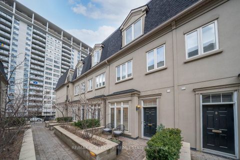 Photo 7 at 6 Luscombe Lane, Yonge Corridor, Toronto