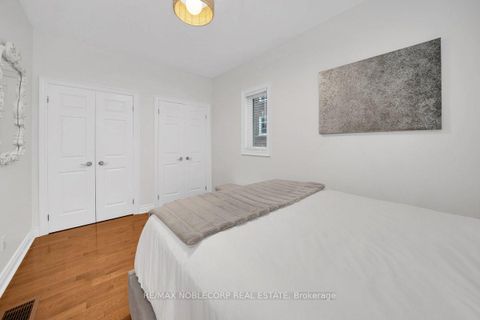 Photo 26 at 6 Luscombe Lane, Yonge Corridor, Toronto