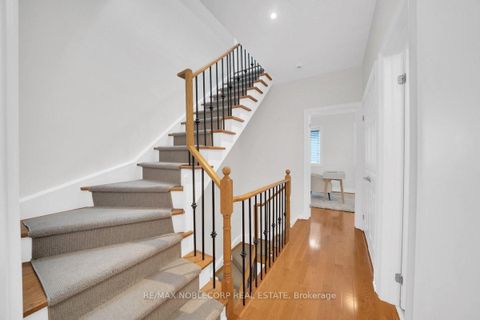 Photo 27 at 6 Luscombe Lane, Yonge Corridor, Toronto