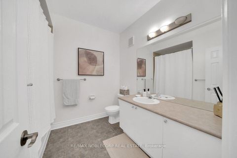 Photo 31 at 6 Luscombe Lane, Yonge Corridor, Toronto