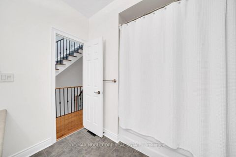 Photo 32 at 6 Luscombe Lane, Yonge Corridor, Toronto