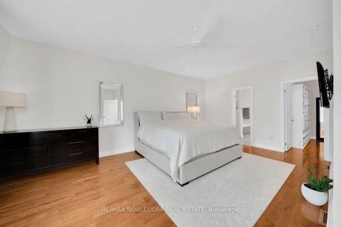 Photo 34 at 6 Luscombe Lane, Yonge Corridor, Toronto