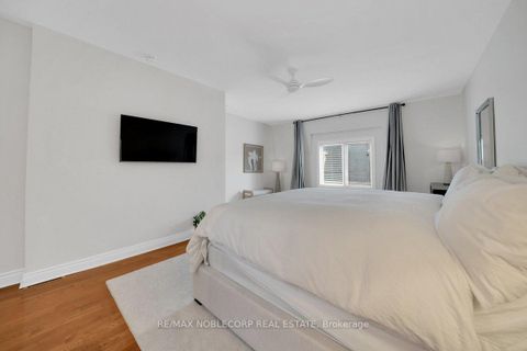 Photo 37 at 6 Luscombe Lane, Yonge Corridor, Toronto