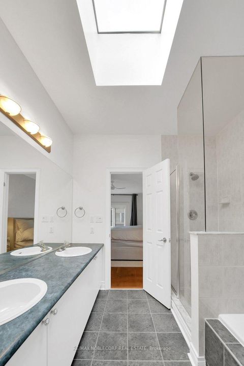 Photo 42 at 6 Luscombe Lane, Yonge Corridor, Toronto