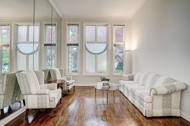 Photo 12 at 18 Cygnus Drive, Observatory, Richmond Hill