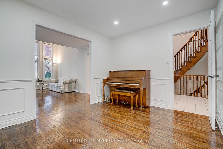 Photo 16 at 18 Cygnus Drive, Observatory, Richmond Hill