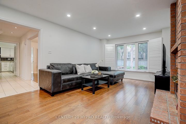 Photo 18 at 18 Cygnus Drive, Observatory, Richmond Hill