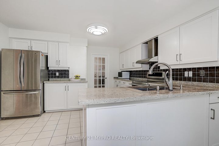 Photo 23 at 18 Cygnus Drive, Observatory, Richmond Hill