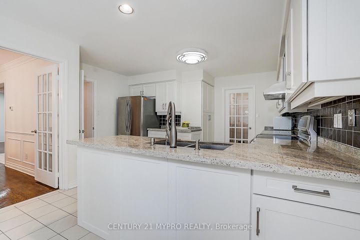 Photo 24 at 18 Cygnus Drive, Observatory, Richmond Hill