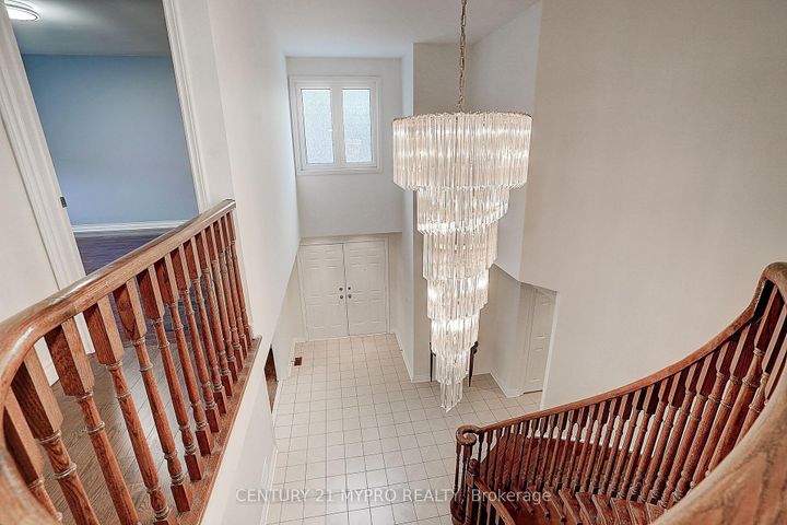 Photo 32 at 18 Cygnus Drive, Observatory, Richmond Hill