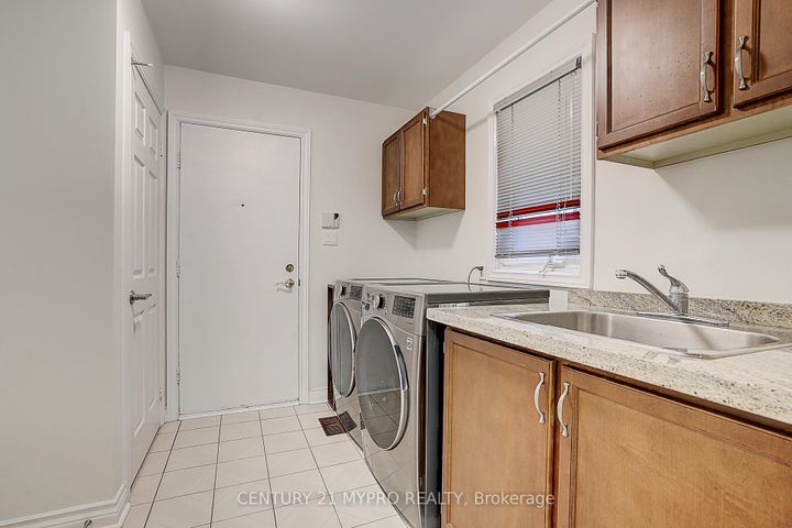 Photo 42 at 18 Cygnus Drive, Observatory, Richmond Hill