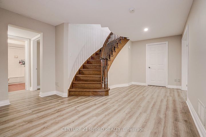 Photo 43 at 18 Cygnus Drive, Observatory, Richmond Hill