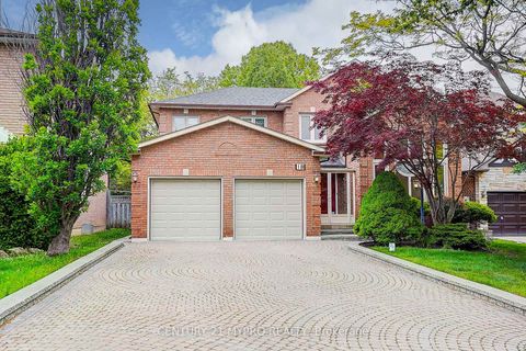 Photo 1 at 18 Cygnus Drive, Observatory, Richmond Hill