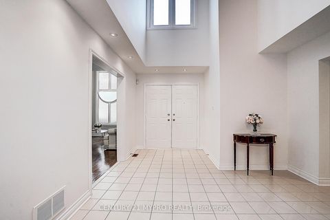 Photo 7 at 18 Cygnus Drive, Observatory, Richmond Hill