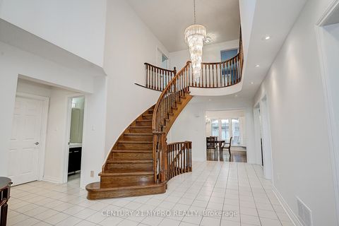Photo 9 at 18 Cygnus Drive, Observatory, Richmond Hill