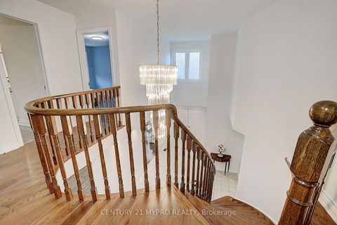 Photo 30 at 18 Cygnus Drive, Observatory, Richmond Hill