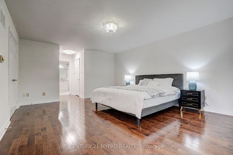 Photo 34 at 18 Cygnus Drive, Observatory, Richmond Hill