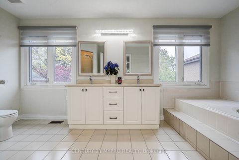 Photo 35 at 18 Cygnus Drive, Observatory, Richmond Hill