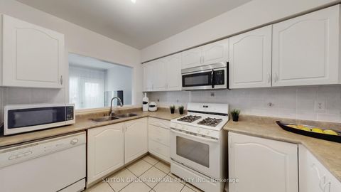 Photo 8 at 78 Camino Drive, Vellore Village, Vaughan