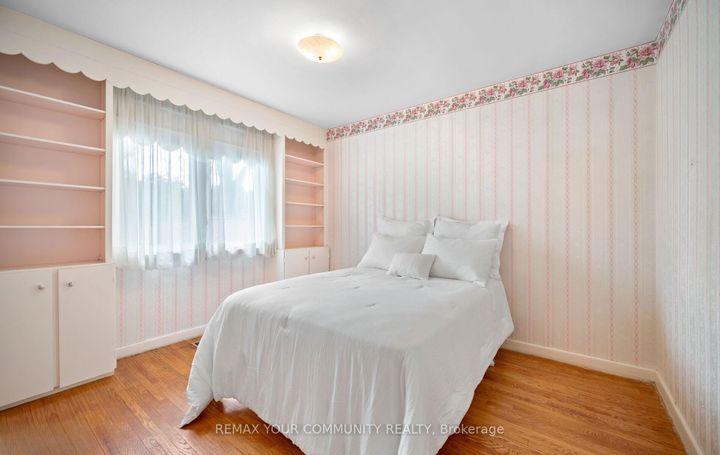 Photo 20 at 628 Shenandoah Drive, Lorne Park, Mississauga