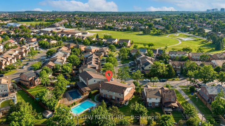 Photo 4 at 64 Foxacre Row, Madoc, Brampton