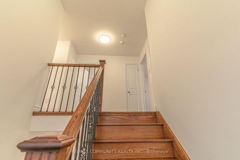 Photo 18 at 27 Bamburg Street, Sutton & Jackson's Point, Georgina