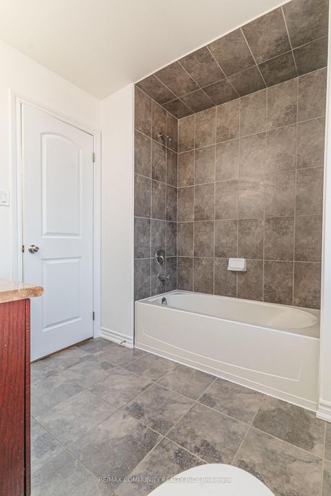 Photo 23 at 27 Bamburg Street, Sutton & Jackson's Point, Georgina