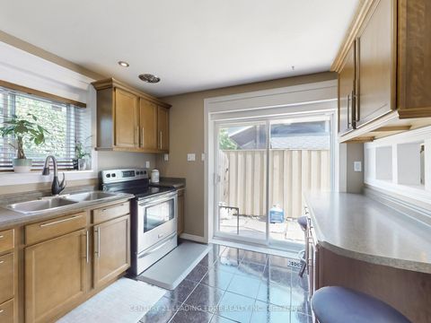 Photo 17 at 102 Botany Hill Road, Morningside, Toronto