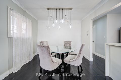 Photo 3 at 35 MONTCALM Avenue, Belgravia, Toronto