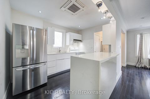 Photo 5 at 35 MONTCALM Avenue, Belgravia, Toronto