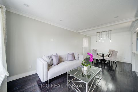 Photo 8 at 35 MONTCALM Avenue, Belgravia, Toronto