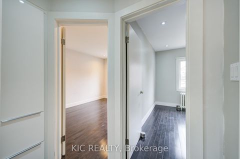 Photo 11 at 35 MONTCALM Avenue, Belgravia, Toronto